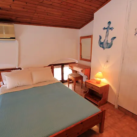 Center Πανσιόν Σύμη