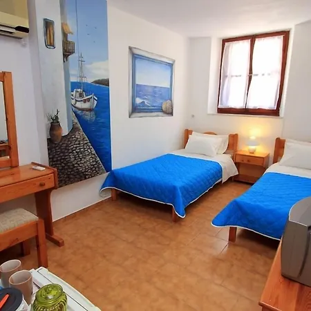 Πανσιόν Center Σύμη