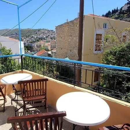 Center בית הארחה 3*